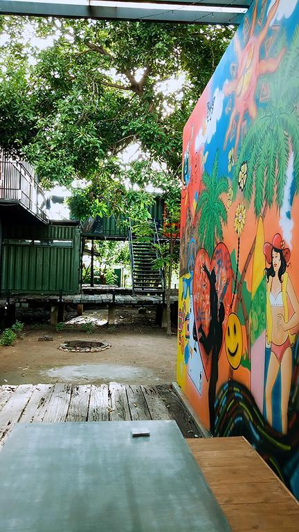 Hangover Hostels @ Colombo Intl Airport Katunayaka Exterior photo