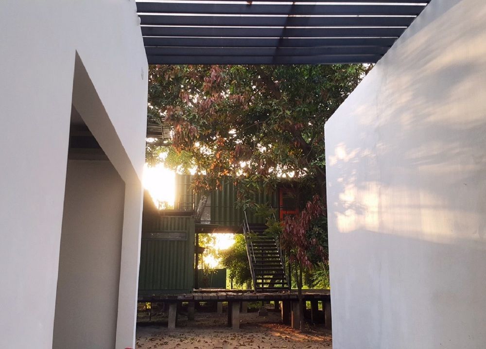 Hangover Hostels @ Colombo Intl Airport Katunayaka Exterior photo