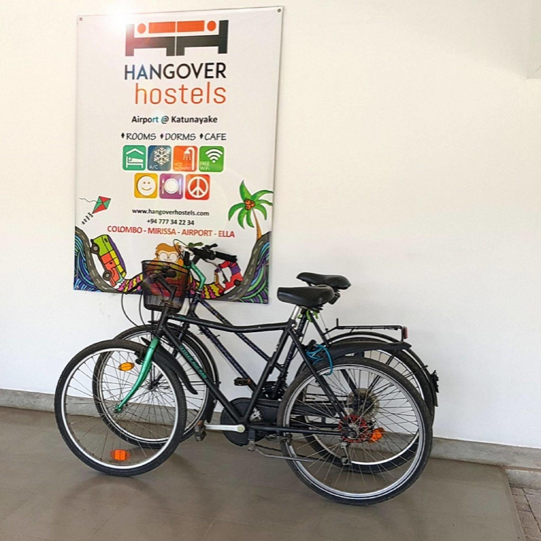 Hangover Hostels @ Colombo Intl Airport Katunayaka Exterior photo