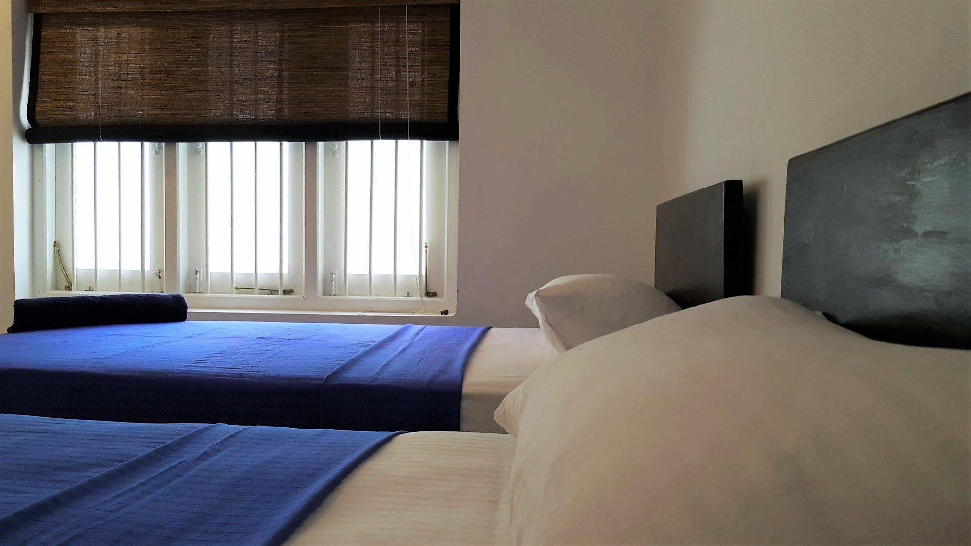 Hangover Hostels @ Colombo Intl Airport Katunayaka Exterior photo